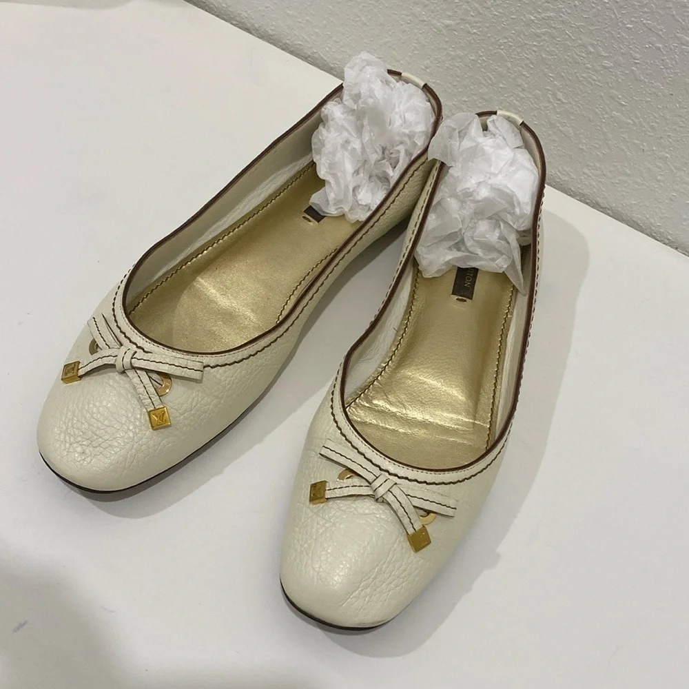Louis Vuitton Leather Ballet Flats | Size 39 - Picture 13 of 16